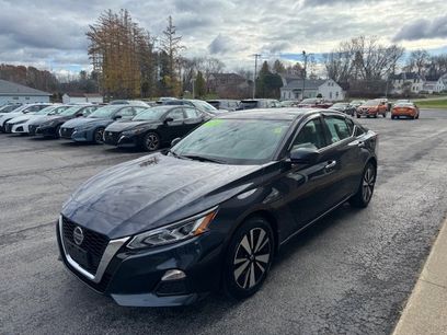 Used 2021 Nissan Altima 2.5 SV w/ SV Premium Package