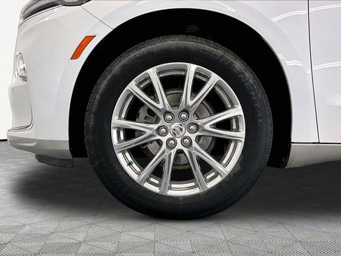 Used 2024 Buick Enclave Essence w/ Experience Buick Package AWD/4WD image 9