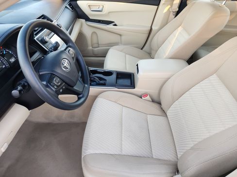Used 2015 Toyota Camry LE image 15