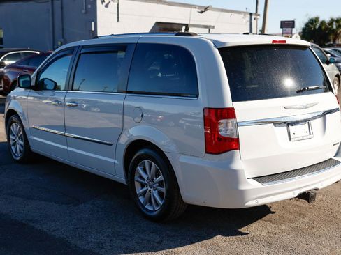 Used 2015 Chrysler Town & Country Limited Platinum w/ Trailer Tow Group image 5