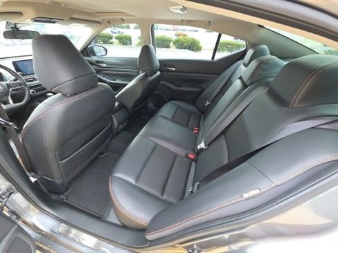 Used 2020 Nissan Altima 2.5 SR w/ Premium Package FWD image 21