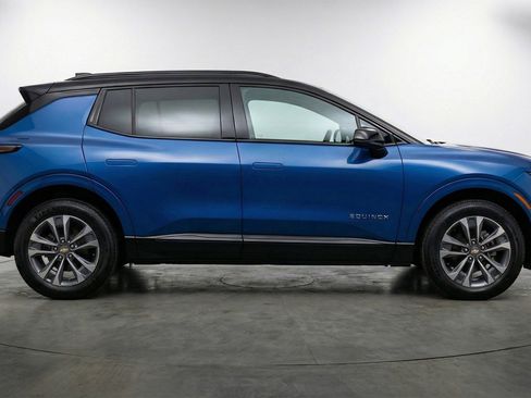 Used 2025 Chevrolet Equinox LT image 11