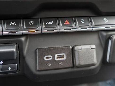 Used 2024 Chevrolet Silverado 1500 Custom Trail Boss image 28