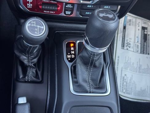 New 2026 Jeep Wrangler Unlimited Rubicon AWD/4WD image 38