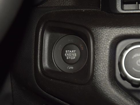 Used 2025 Jeep Gladiator Sport AWD/4WD image 34