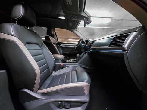 Used 2022 Volkswagen Atlas SEL Premium image 37