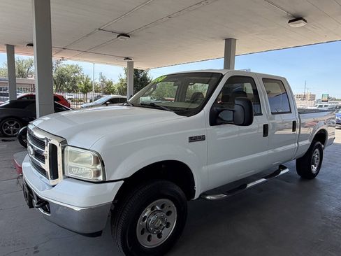 Used 2005 Ford F250 XL AWD/4WD image 3