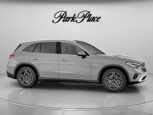 Used 2026 Mercedes-Benz GLC 300 4MATIC image 29