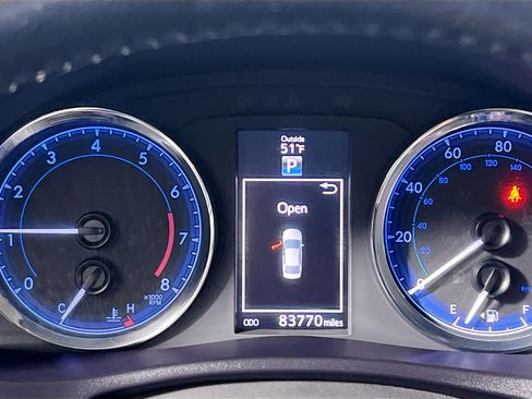 Used 2019 Toyota Corolla SE image 23