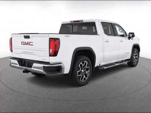Used 2024 GMC Sierra 1500 SLT w/ SLT Premium Package AWD/4WD image 5