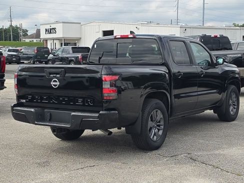 Used 2025 Nissan Frontier SV w/ SV Convenience Package RWD image 5