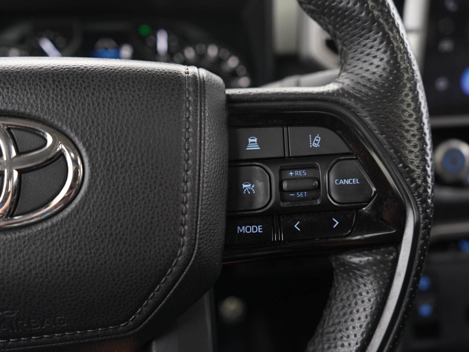 Used 2022 Toyota Tundra Limited AWD/4WD image 25