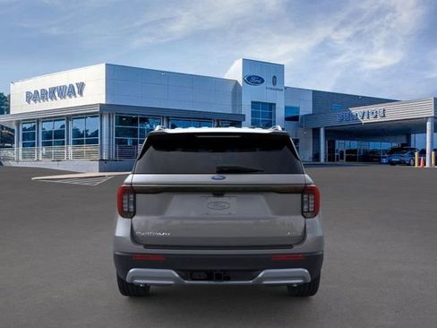 New 2026 Ford Explorer Platinum image 5