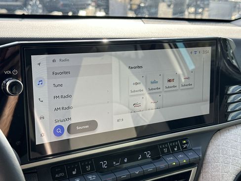 Used 2025 Toyota Camry XLE w/ Premium Plus Package image 12