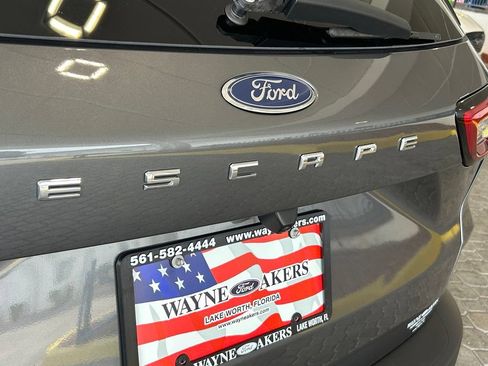 Used 2025 Ford Escape ST-Line FWD image 21