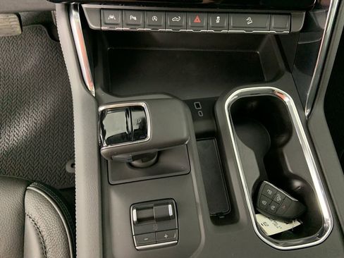 Used 2025 GMC Sierra 1500 Denali w/ Technology Package image 16