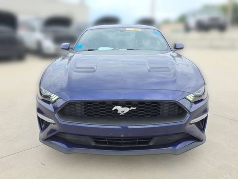 Used 2018 Ford Mustang Coupe w/ Equipment Group 101A RWD image 8