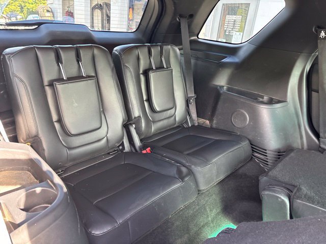Used 2016 Ford Explorer XLT w/ Equipment Group 202A AWD/4WD image 7