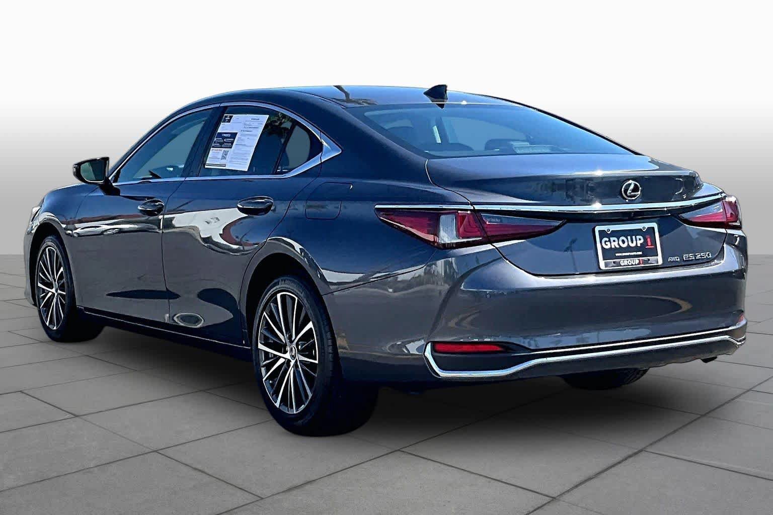 Used 2023 Lexus ES 250 w/ Premium Package AWD/4WD image 12