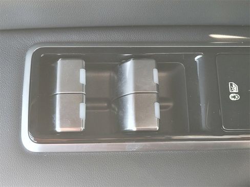 New 2026 Jaguar F-PACE R-Dynamic S image 11