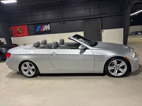 Used 2008 BMW 335i Convertible w/ Premium Pkg image 9