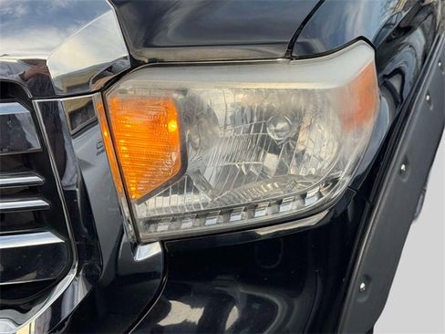 Certified 2017 Toyota Tundra SR5 image 7