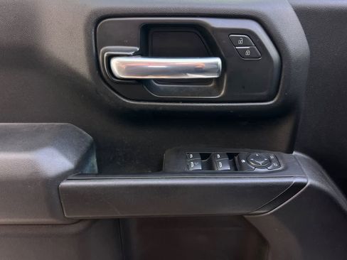 Used 2021 Chevrolet Silverado 1500 Custom image 15