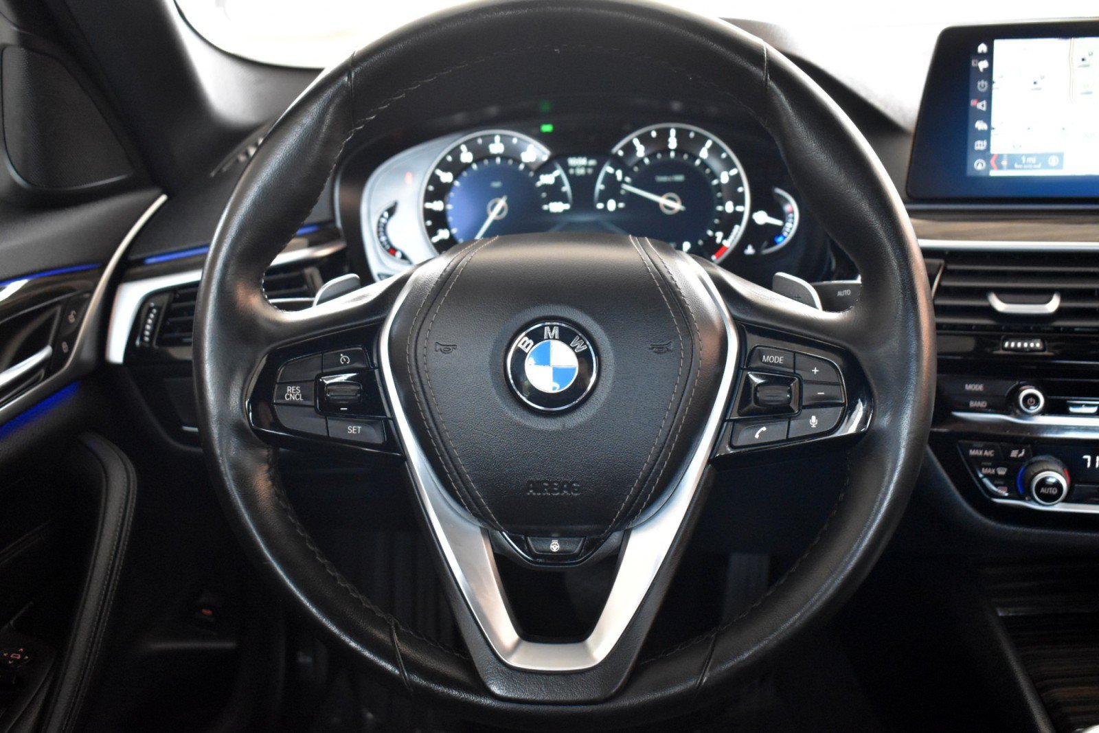 Used 2019 BMW 530i xDrive w/ Convenience Package AWD/4WD image 17