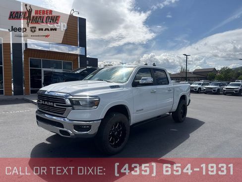 Used 2022 RAM 1500 Laramie AWD/4WD image 1