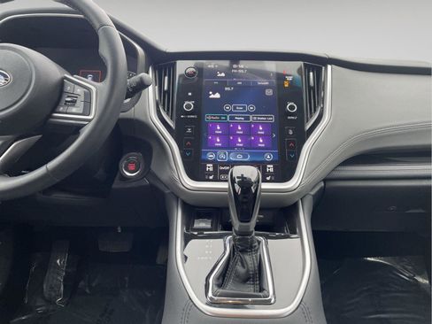 Used 2021 Subaru Outback Limited image 17