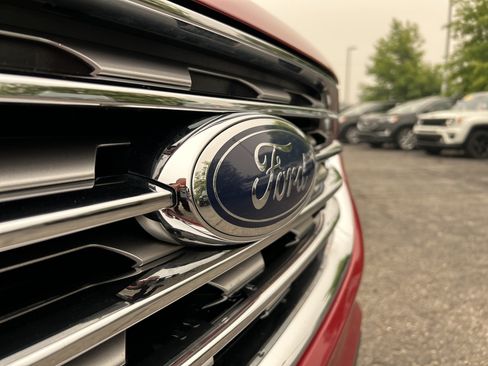 Used 2020 Ford Edge SEL w/ Convenience Package AWD/4WD image 23