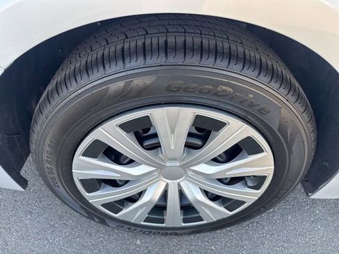 Certified 2022 Toyota Corolla LE FWD image 20