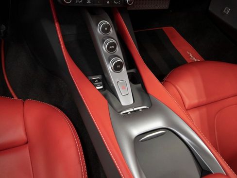 Used 2019 Ferrari Portofino image 36