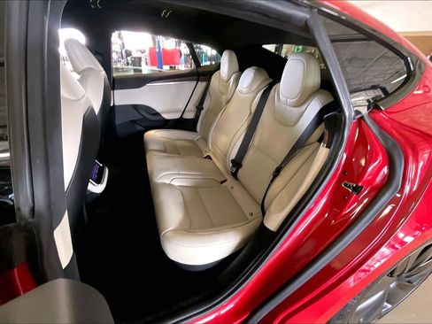 Used 2021 Tesla Model S Plaid image 19