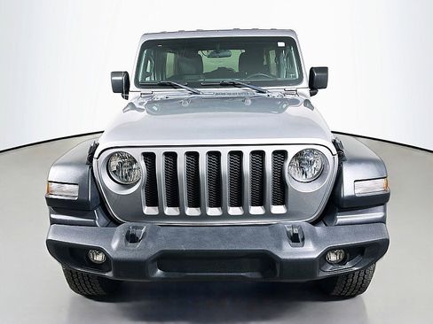 Used 2020 Jeep Wrangler Unlimited Sport S image 2