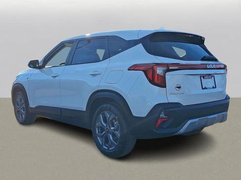 New 2026 Kia Seltos LX image 3