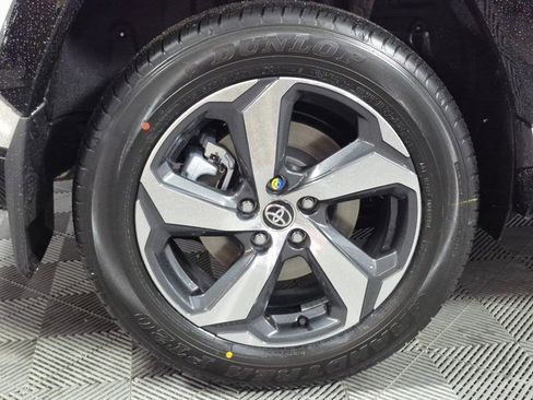 New 2025 Toyota RAV4 SE image 27