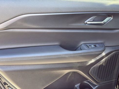 New 2025 Jeep Grand Cherokee L Laredo image 17