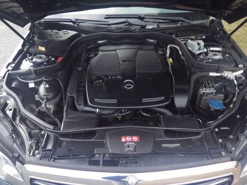 Used 2014 Mercedes-Benz E 350 4MATIC Sedan image 11