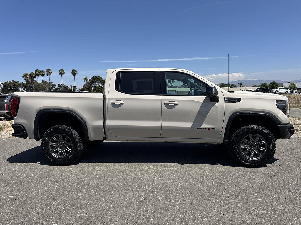 New 2026 GMC Sierra 1500 AT4X w/ LPO, Black Badging Package AWD/4WD image 3