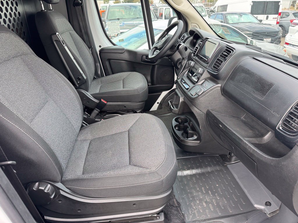 Used 2025 RAM ProMaster 2500 w/ U-Haul Equipment Group FWD image 19