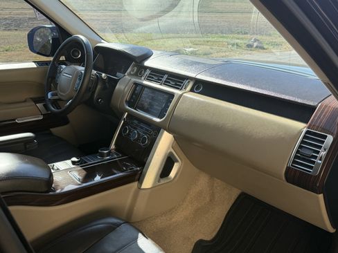 Used 2014 Land Rover Range Rover HSE image 18