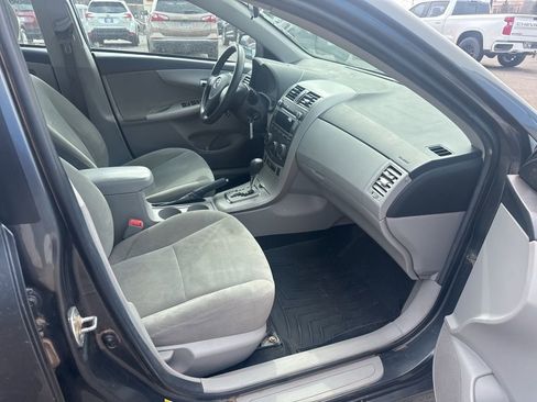 Used 2011 Toyota Corolla LE FWD image 29