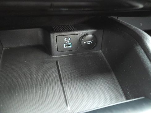 Certified 2022 Ford Escape Titanium image 18