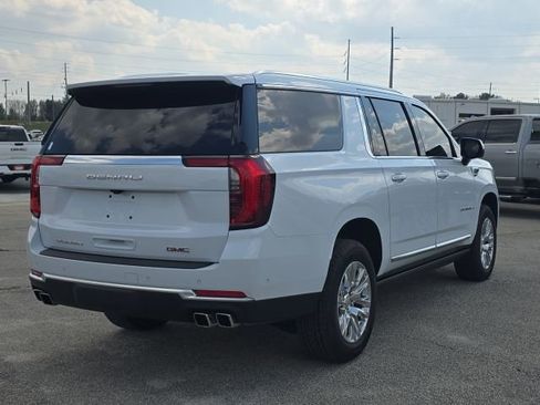 Used 2026 GMC Yukon XL Denali w/ Sun & Power Step Package image 5