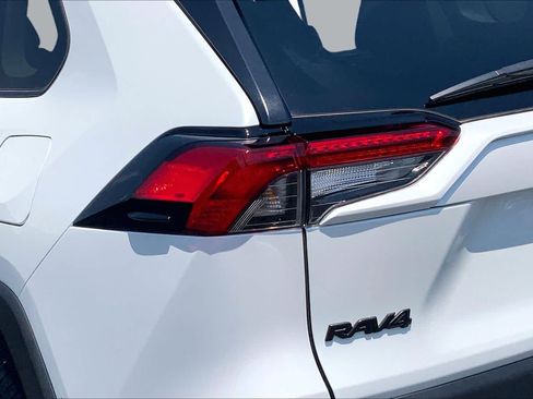 Used 2025 Toyota RAV4 XLE Premium FWD image 29