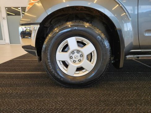 Used 2005 Nissan Frontier SE image 12