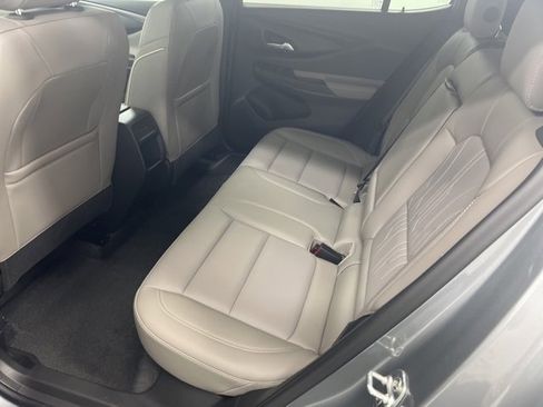 Used 2024 Buick Envista Avenir image 12