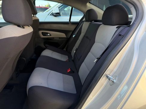 Used 2014 Chevrolet Cruze LS image 34