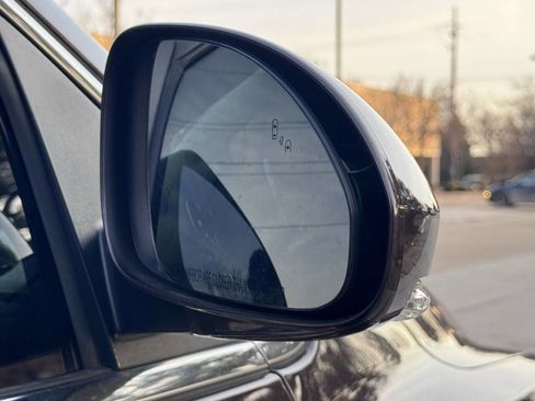 Used 2017 Buick Enclave Premium w/ Experience Buick Package image 8